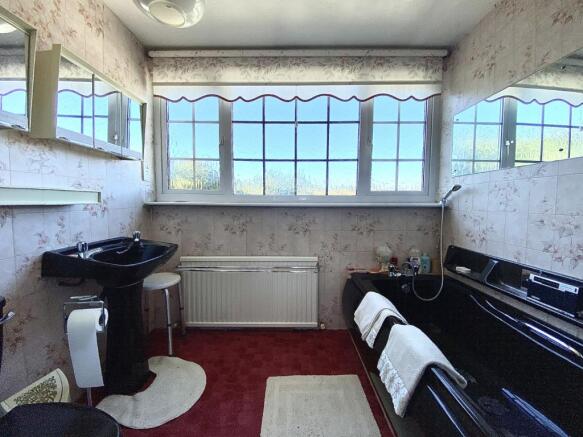 First Floor Bathroom