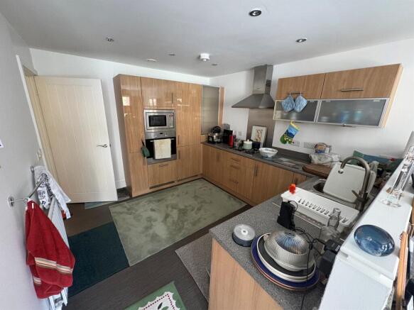 3 bed Terraced for sale Image 5