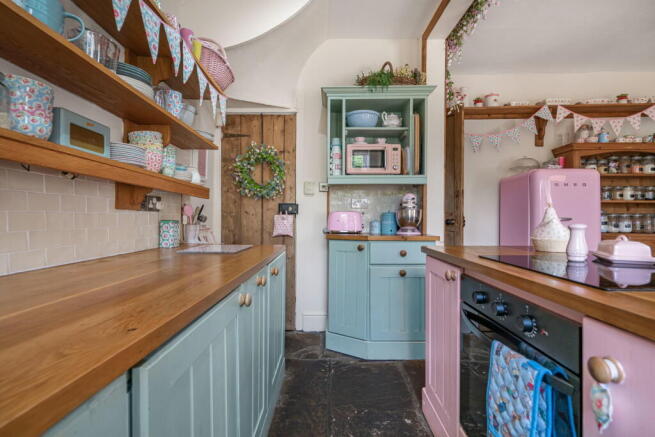 3 bed Terraced for sale Image 8