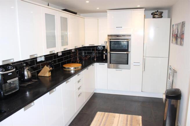 Extended Breakfast Kitchen