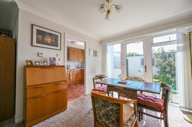 Lounge / Dining Room