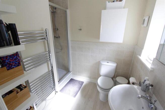 ensuite.jpg