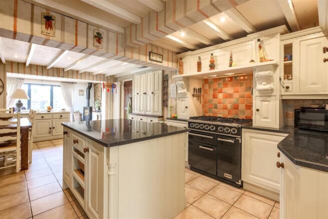 kitchen 009.jpg