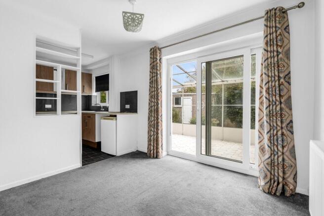 Rockfield Avenue, Ware, SG12 photo 4