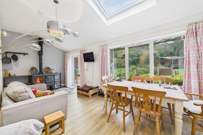 CAM01689G0-PR0497...