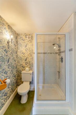 8590111-interior31.jpg