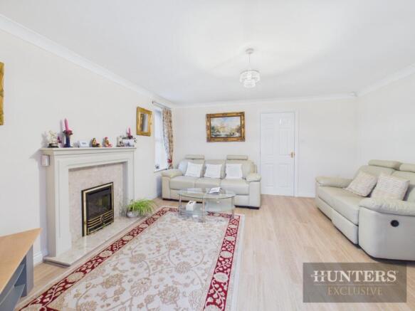 4 bed Detached for sale Image 5