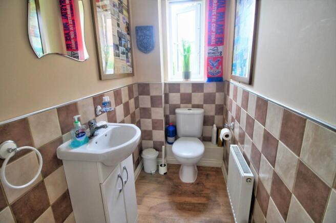 Downstairs Cloakroom/WC