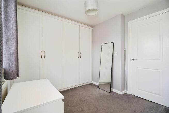 2 bed Terraced for sale Image 9