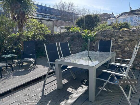 Fabulous Sunny Decked Garden