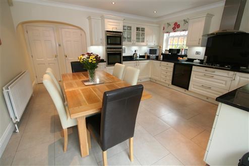 Kitchen/Breakfast Room Alternate