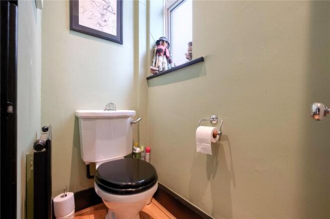 Cloakroom/Wc