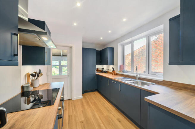 1317323-27-686e7b...