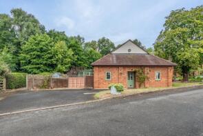 1, Brooklands Lane, Redditch B98 8PX