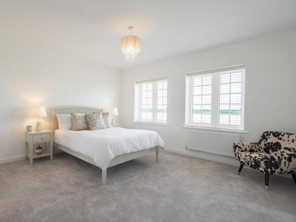 4 bed Detached for sale Image 8
