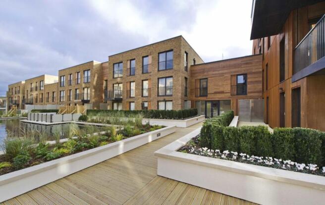 2-bed flat on Grand Canal Avenue, Surrey Quays, £500,000