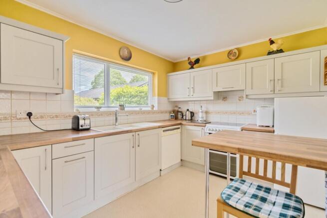 Kitchen/Breakfast Rm