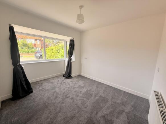 4 bed Bungalow to rent Image 6