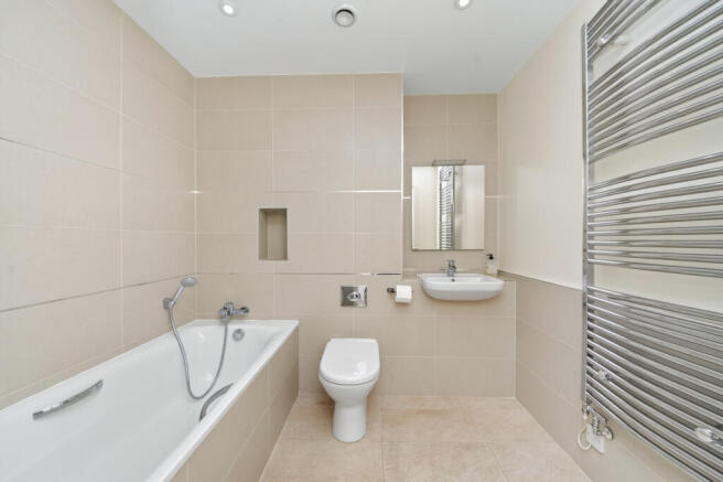 Padgett Court, Ben Rhydding Drive, Ilkley, Bradford photo 5