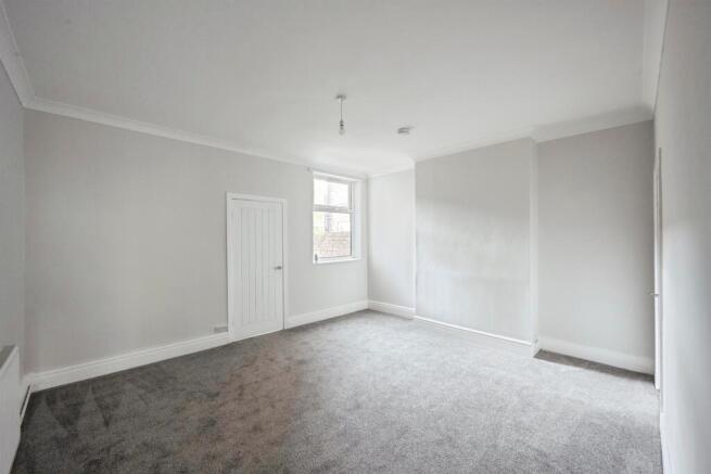3 bed Terraced for sale Image 7