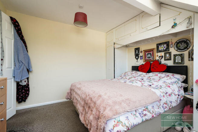 3 bed Semi-Detached for sale Image 12