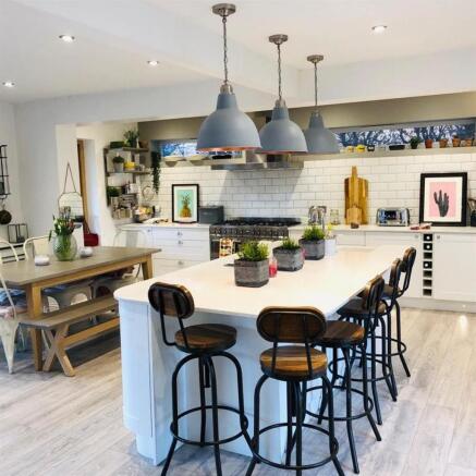 Kitchen/lounge