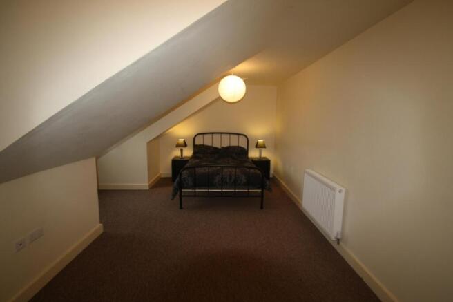 2 bed Flat to rent Image 5