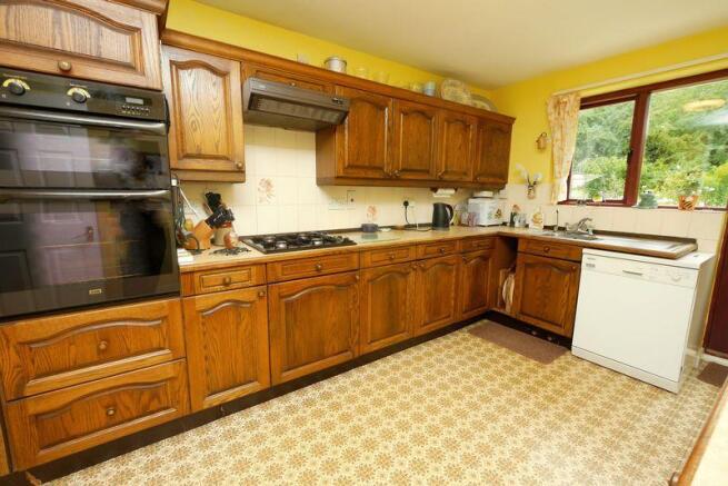KITCHEN/BREAKF...