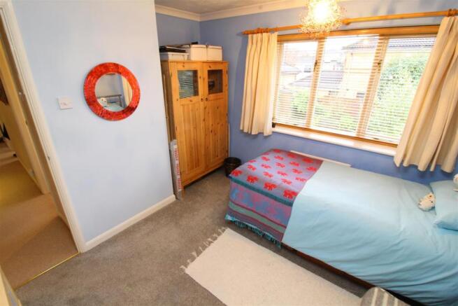 22 Bed 2.JPG