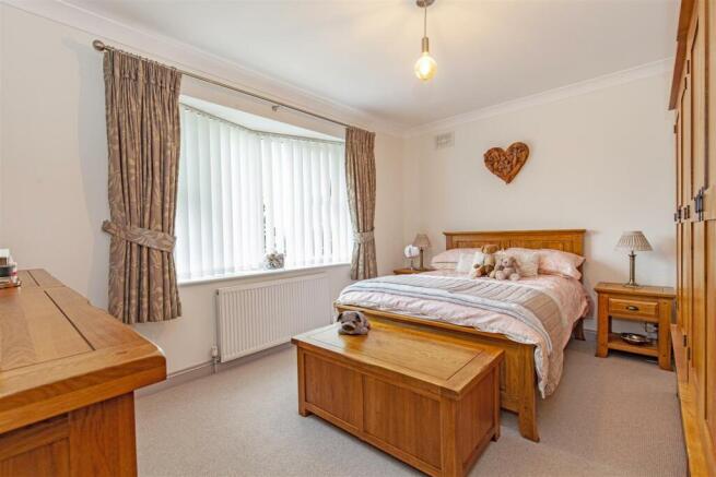 Bedroom 1-1.jpg
