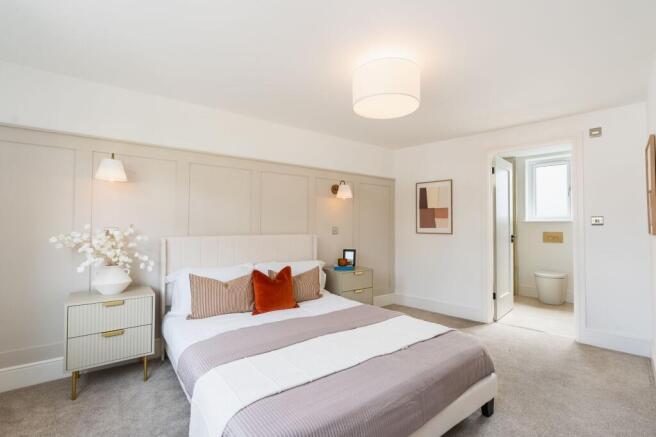 4 bed Semi-Detached for sale Image 8