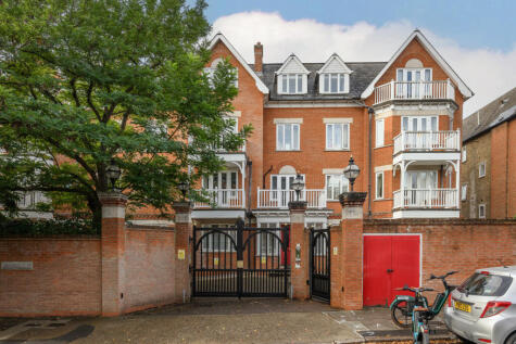 Darlaston Road, Wimbledon, SW19