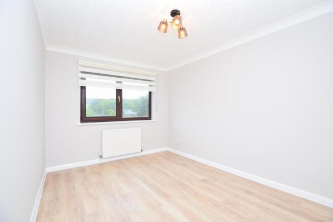 2 bed Semi-Detached Bungalow to rent Image 7