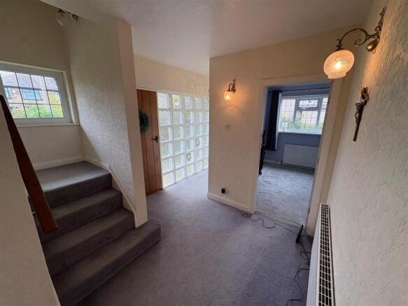 4 bed Detached for sale Image 8