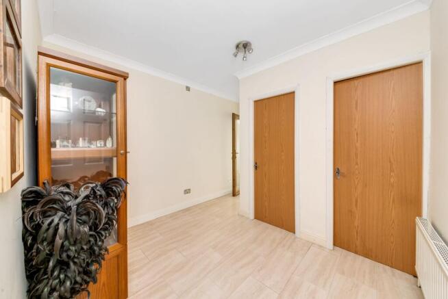 4 bed Detached for sale Image 6