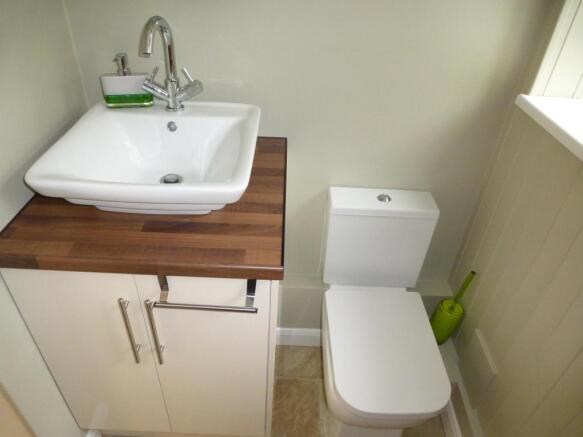 Cloakroom/wc