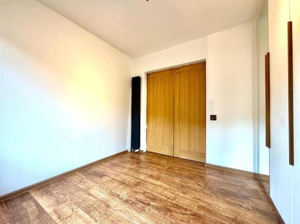 2 bed Semi-Detached Bungalow to rent Image 10