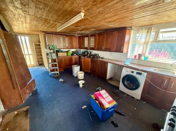 Swn Y Mor, Llewelyn Drive, Fairbourne, LL38 2DQ photo 4