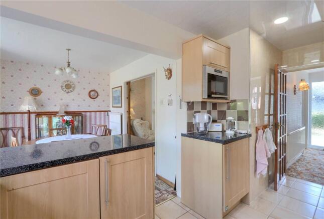 3 bed Semi-Detached for sale Image 8