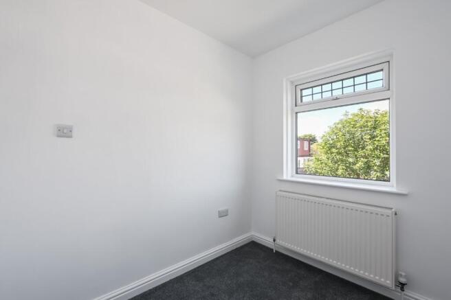 5 bed Detached to rent Image 11