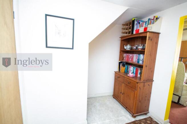 3 bed House for sale Image 10