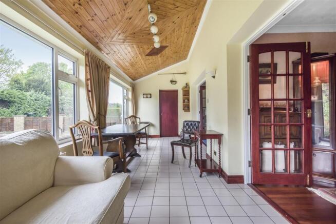 family room 2.jpg