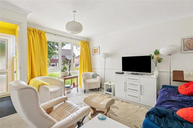 Broom Grove, Knebworth, Hertfordshire, SG3 photo 4