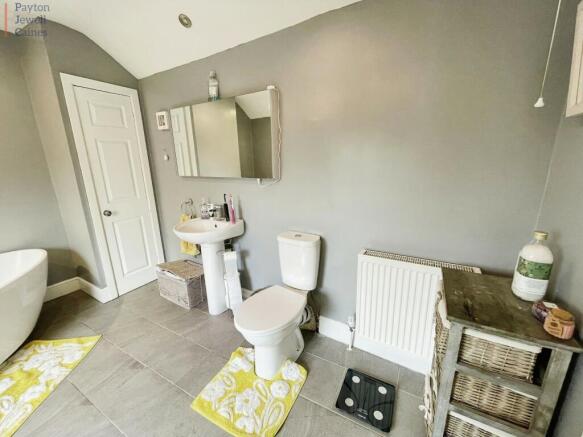 Family bathroom