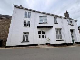 24, Fore Street, Bampton EX16 9ND