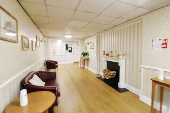 2 bed Flat for sale Image 8
