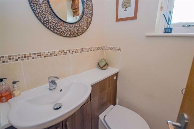 CLOAKROOM/WC