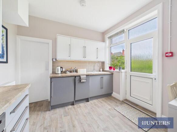 2 bed Flat for sale Image 9