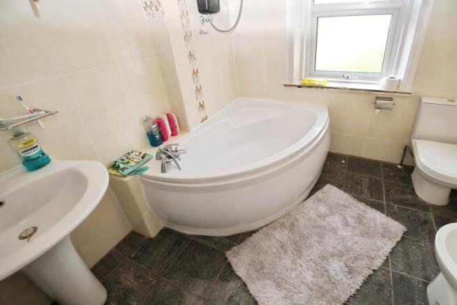 3 bed Terraced for sale Image 6