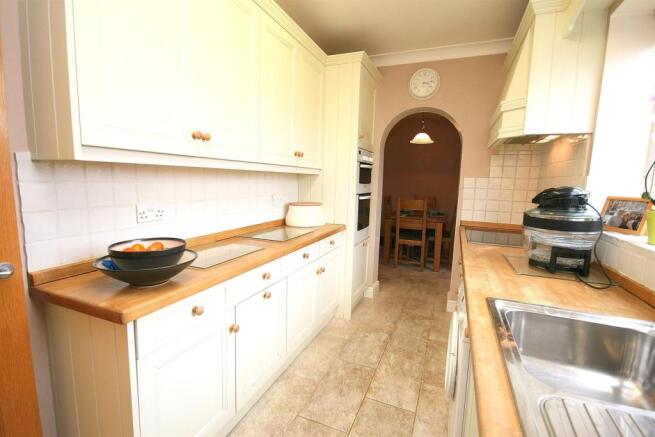 Kitchen to Breakfast Room